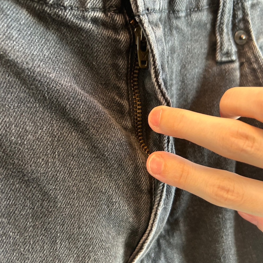 American Eagle Mom Jeans Black Wash High Rise Straight Leg‎ Size 6 Grunge - Picture 10 of 13